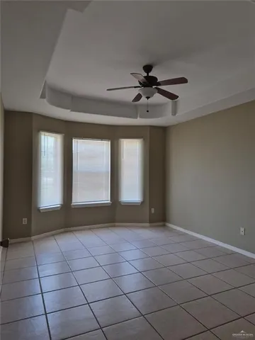 a view of empty room with window