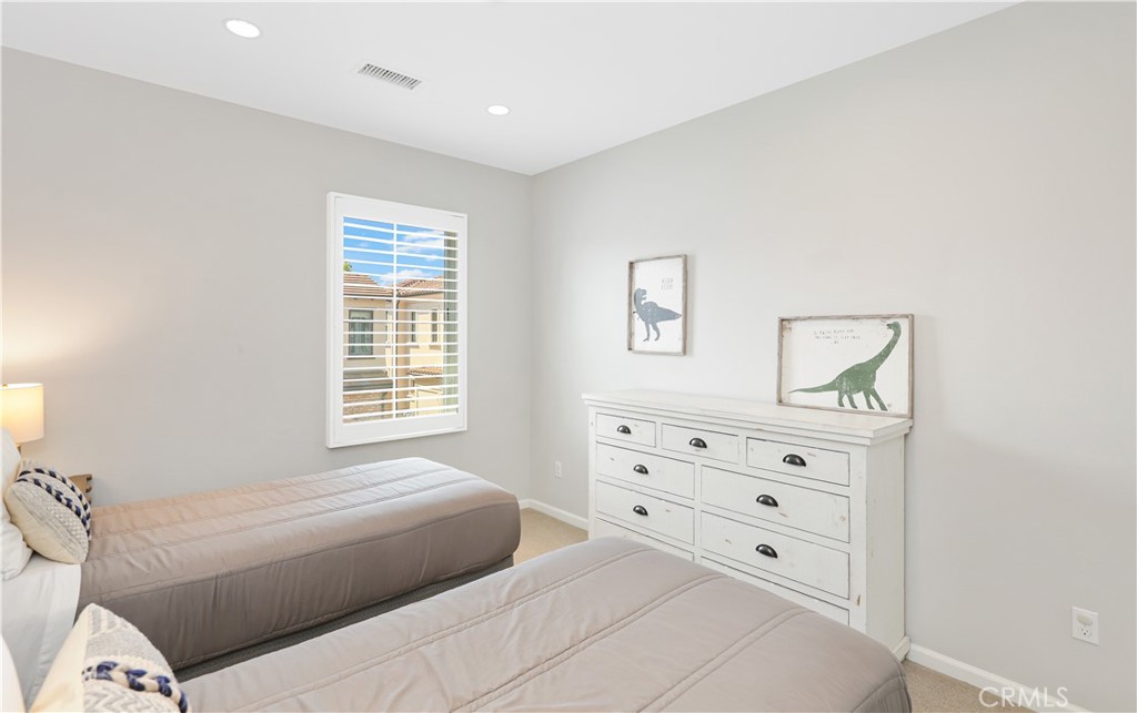 231 Rodeo Irvine, CA 92602 - Photo 34 of 48 Gallery Image 34