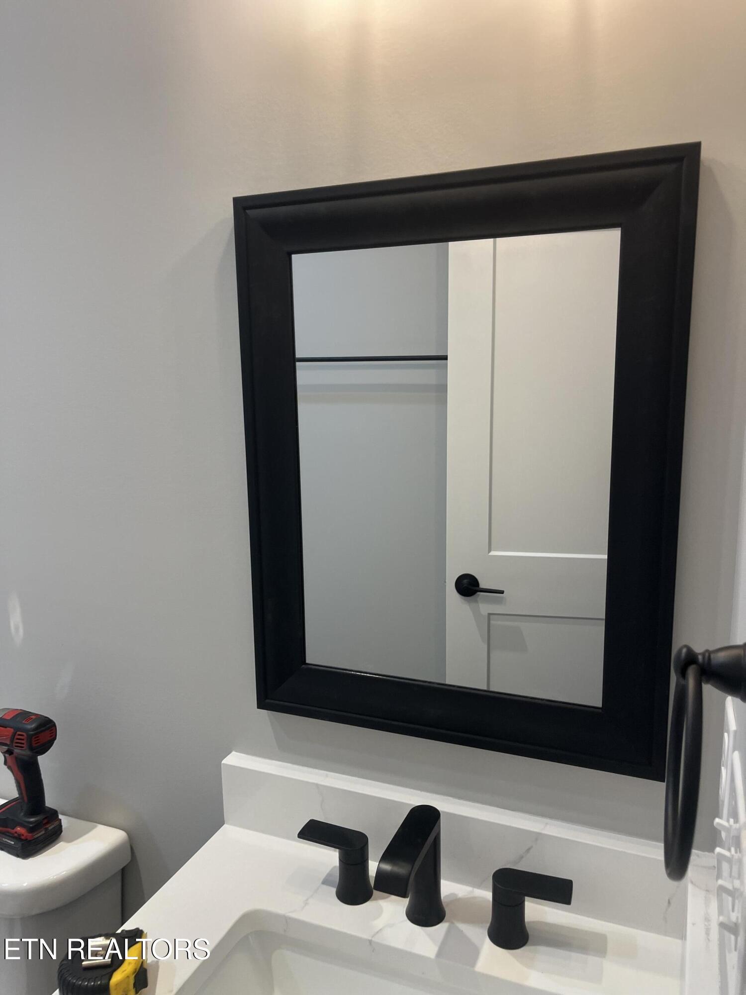 121 Inagehi Way Loudon, TN 37774 - Photo 11 of 38 IMG_5493