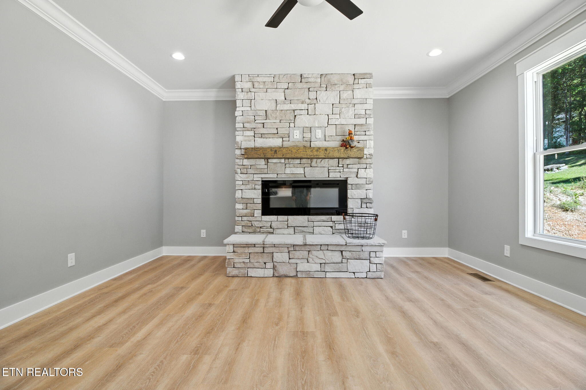 121 Inagehi Way Loudon, TN 37774 - Photo 14 of 38 19-web-or-mls-DZ3A2762