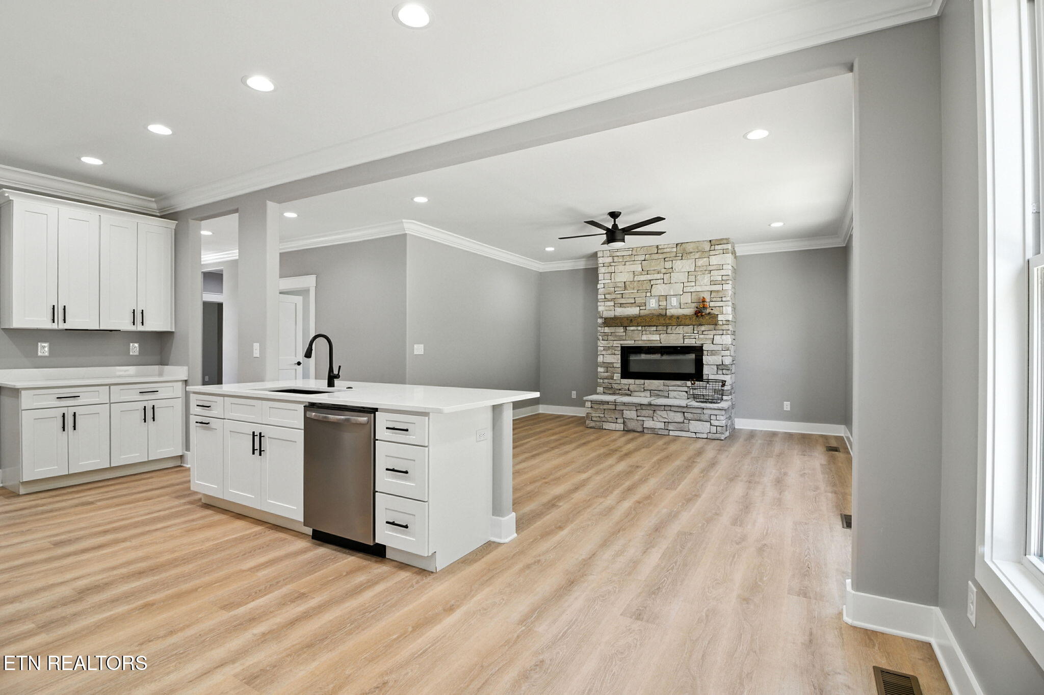 121 Inagehi Way Loudon, TN 37774 - Photo 20 of 38 24-web-or-mls-DZ3A2786