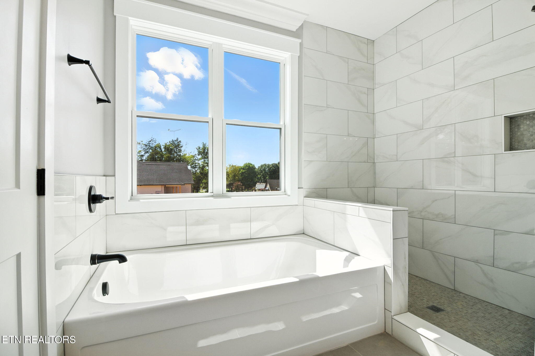 121 Inagehi Way Loudon, TN 37774 - Photo 23 of 38 31-web-or-mls-DZ3A2818