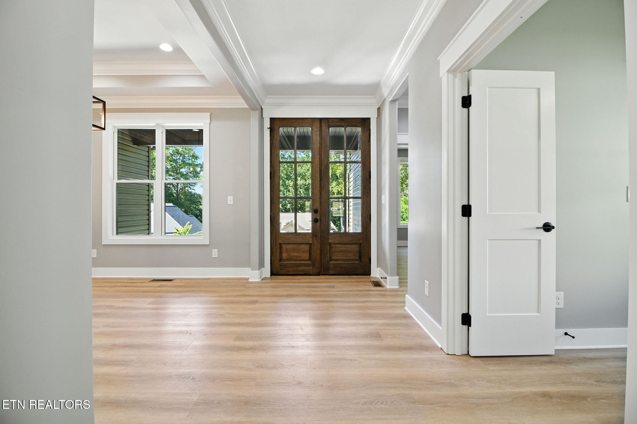 121 Inagehi Way Loudon, TN 37774 - Photo 6 of 38 37-web-or-mls-DZ3A2854