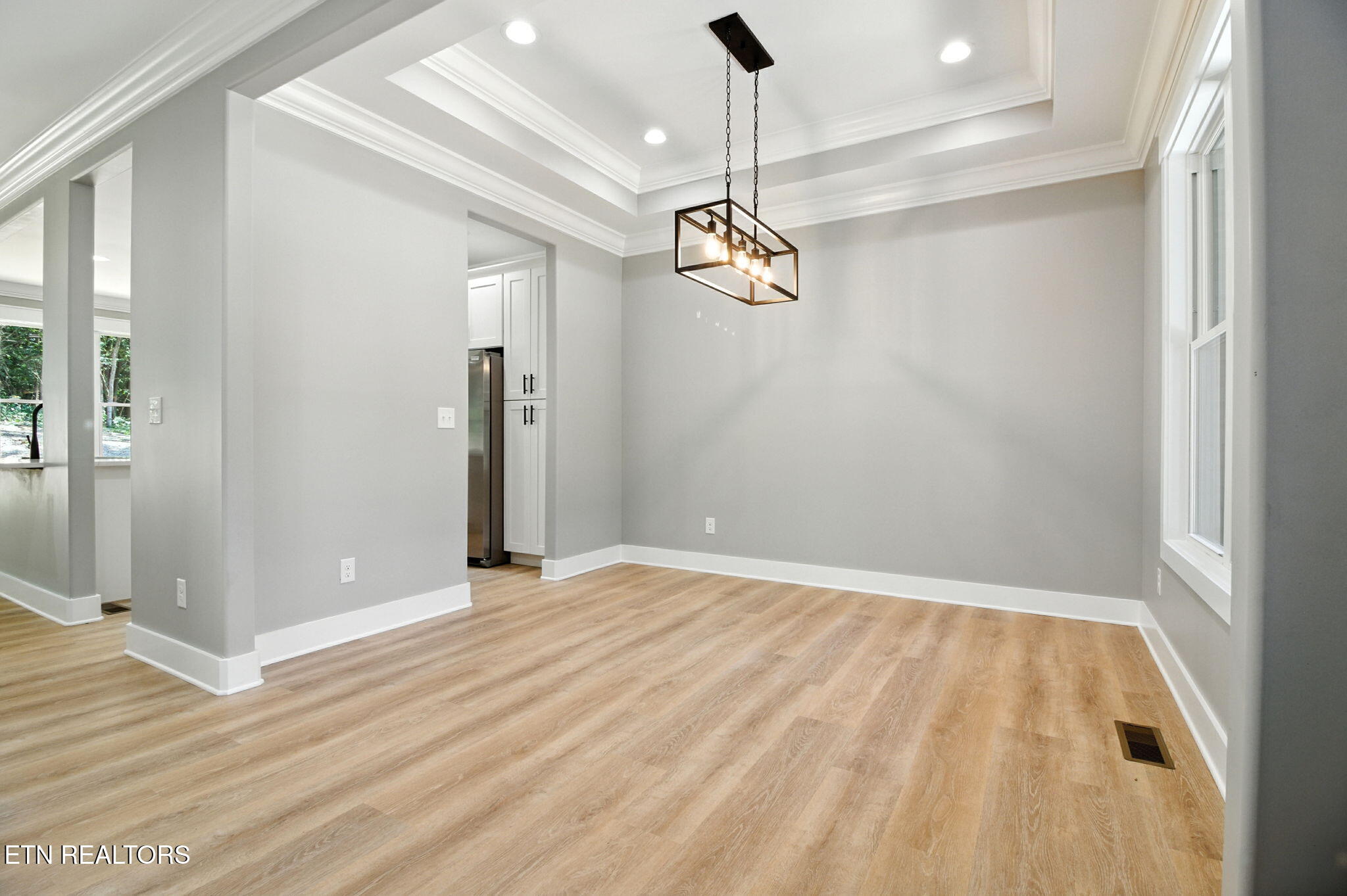 121 Inagehi Way Loudon, TN 37774 - Photo 7 of 38 9-web-or-mls-DZ3A2710