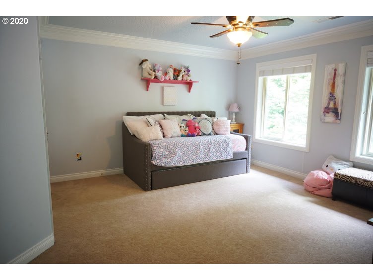 4813 Northwest Highpoint Drive Camas, WA 98607 - Photo 5 of 22 Gallery Image 5