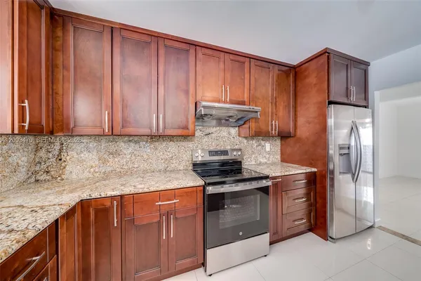 $1,590,000 | 13100 Southwest 81st Avenue, Pinecrest, FL 33156
