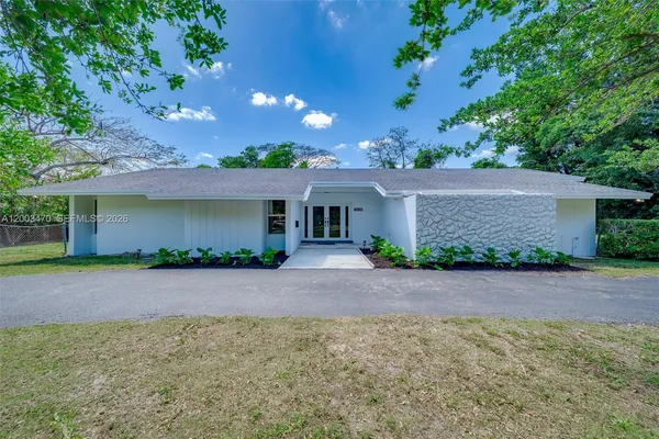 $1,590,000 | 13100 Southwest 81st Avenue, Pinecrest, FL 33156