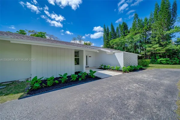 $1,590,000 | 13100 Southwest 81st Avenue, Pinecrest, FL 33156