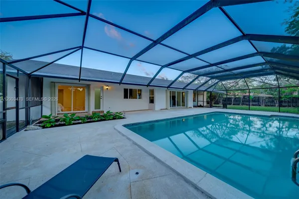 $1,590,000 | 13100 Southwest 81st Avenue, Pinecrest, FL 33156