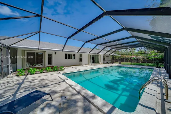 $1,590,000 | 13100 Southwest 81st Avenue, Pinecrest, FL 33156