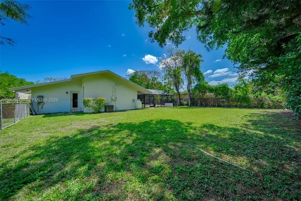 $1,590,000 | 13100 Southwest 81st Avenue, Pinecrest, FL 33156