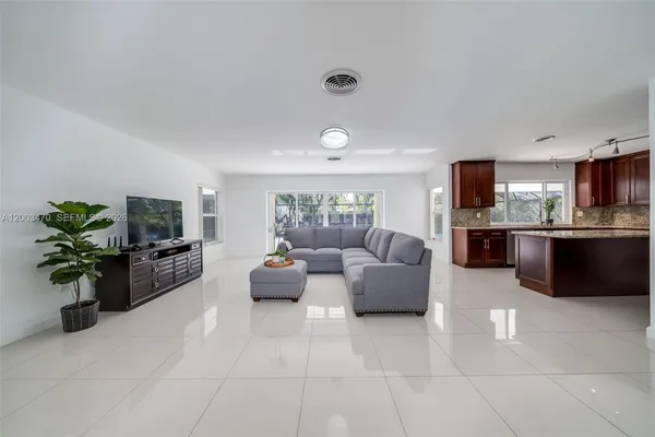 $1,590,000 | 13100 Southwest 81st Avenue, Pinecrest, FL 33156