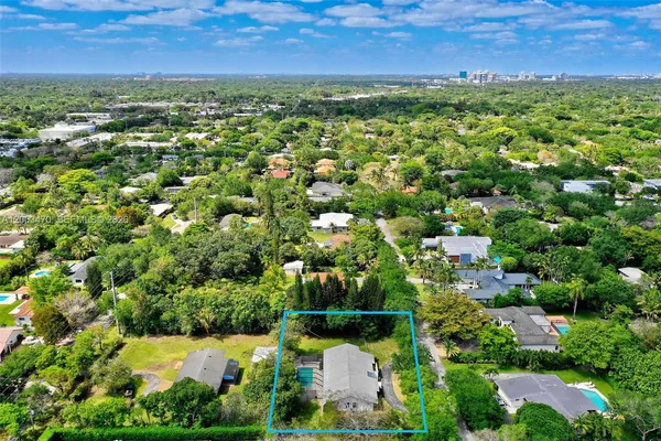 $1,590,000 | 13100 Southwest 81st Avenue, Pinecrest, FL 33156
