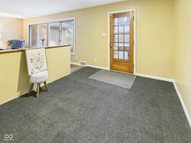 $219,900 | 307 North Winthrop Road, Muncie, IN 47304