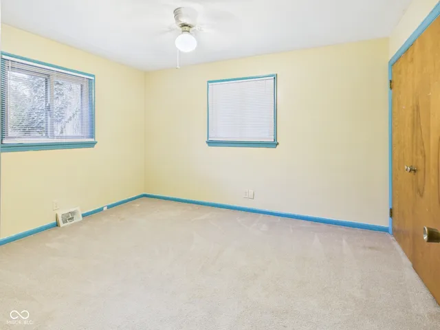 $219,900 | 307 North Winthrop Road, Muncie, IN 47304