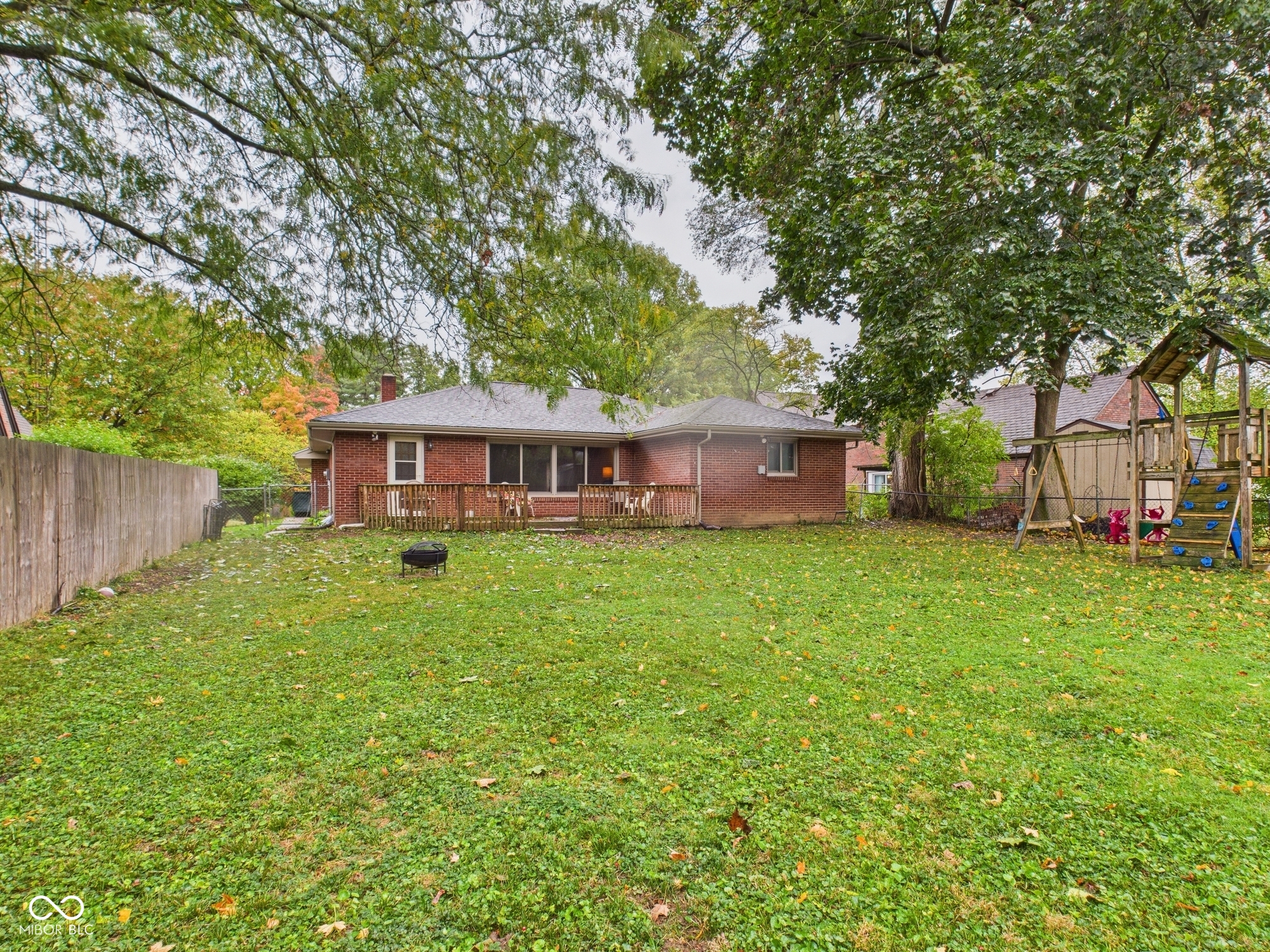 307 North Winthrop Road Muncie, IN 47304 - Photo 28 of 37