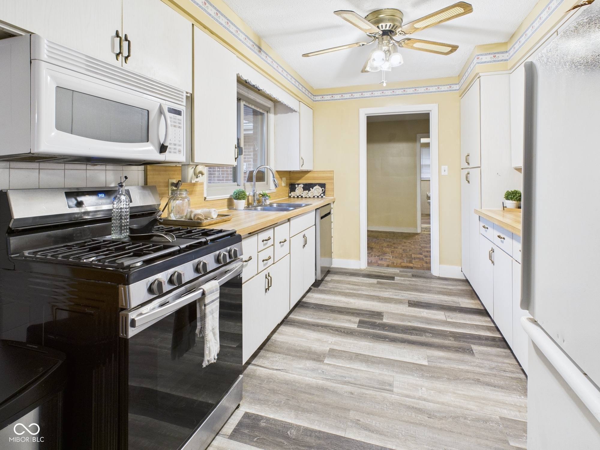 307 North Winthrop Road Muncie, IN 47304 - Photo 7 of 37