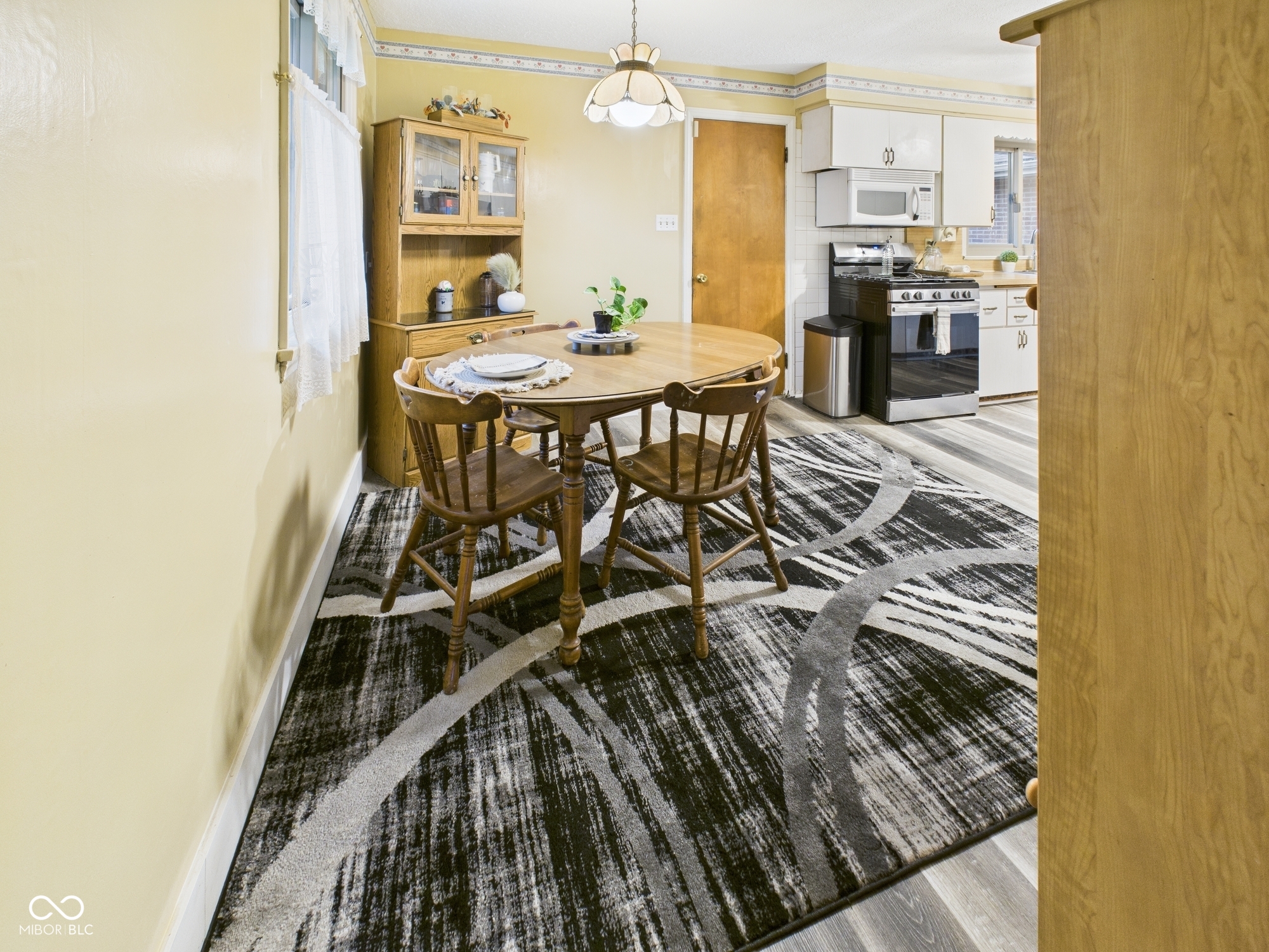 307 North Winthrop Road Muncie, IN 47304 - Photo 9 of 37