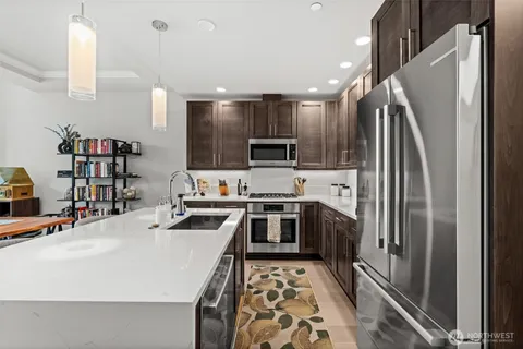 $785,000 | 4907 Main Street, Unit 824, Tacoma, WA 98407