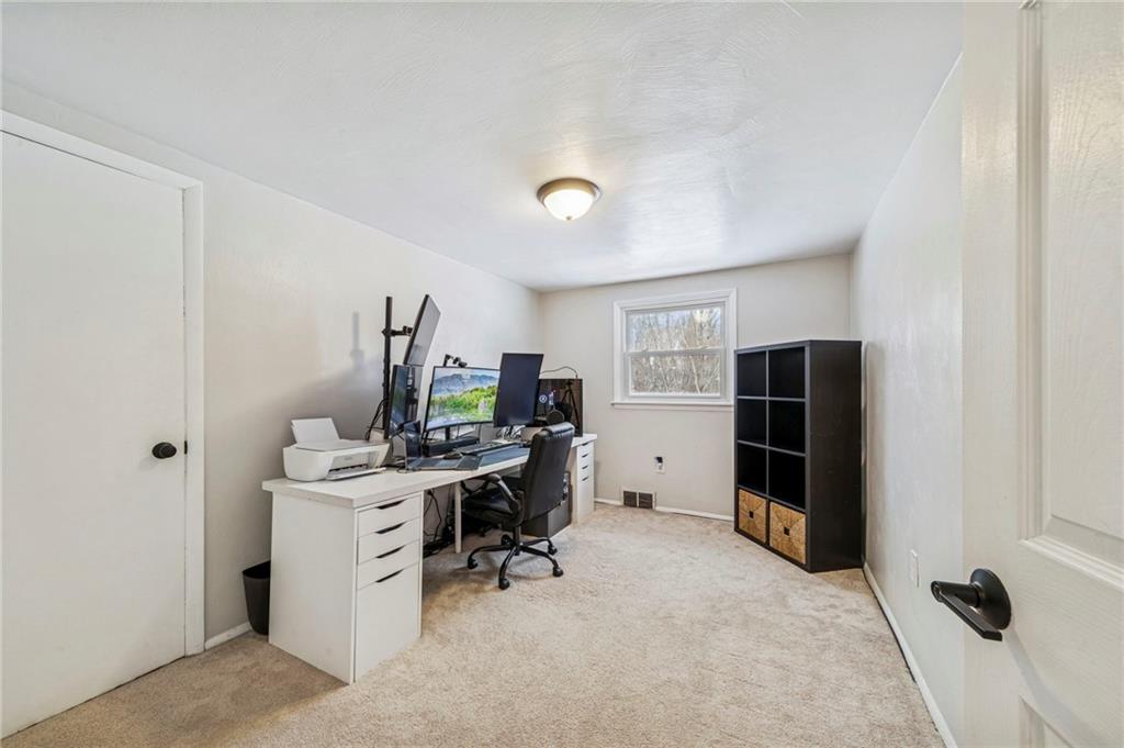 1521 Robbins Station Road Irwin, PA 15642 - Photo 18 of 35