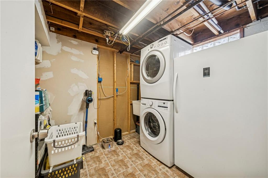 1521 Robbins Station Road Irwin, PA 15642 - Photo 21 of 35