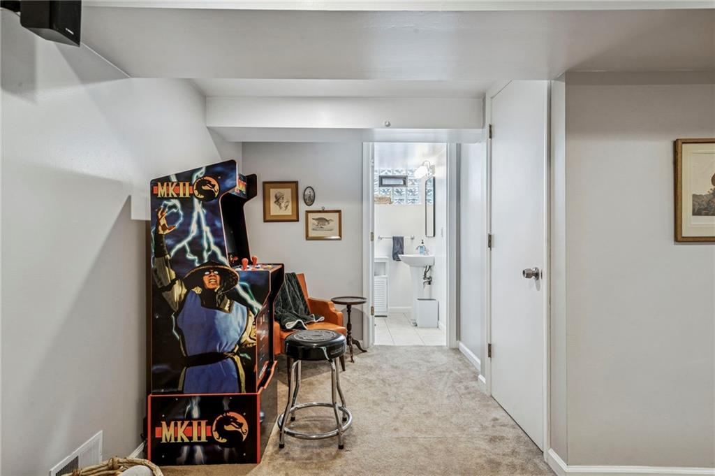 1521 Robbins Station Road Irwin, PA 15642 - Photo 25 of 35