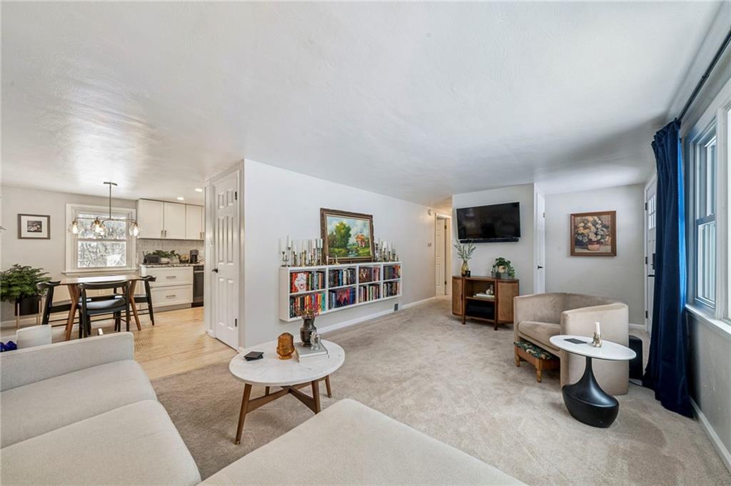 1521 Robbins Station Road Irwin, PA 15642 - Photo 5 of 35