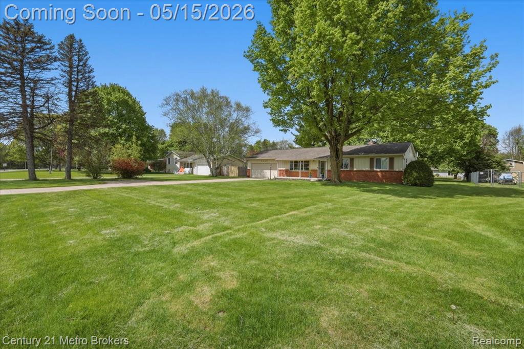 5457 North Seymour Road Flushing, MI 48433 - Photo 5 of 43