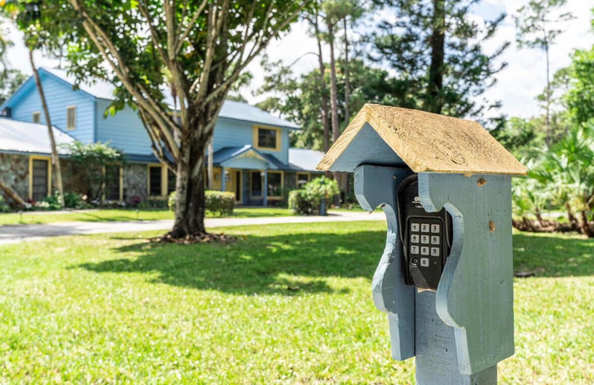 12288 165th Road North Jupiter, FL 33478 - Photo 31 of 42 IMG_8930