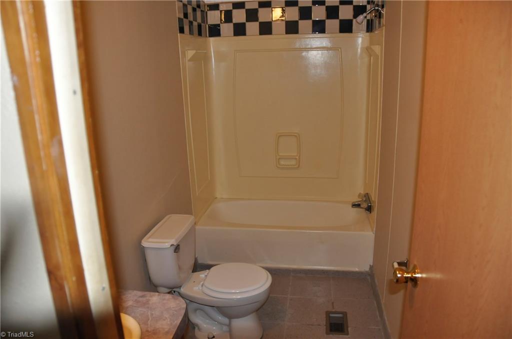 300 Cranford Road Denton, NC 27239 - Photo 14 of 18 Gallery Image 14