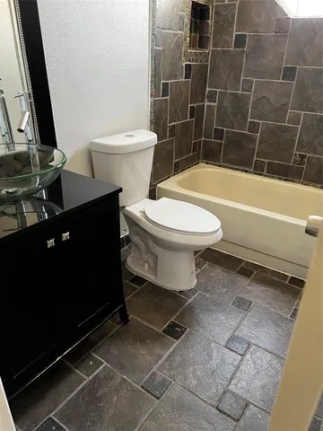 $2,700 | 6596 Via Regina, Unit 6596, Boca Raton, FL 33433