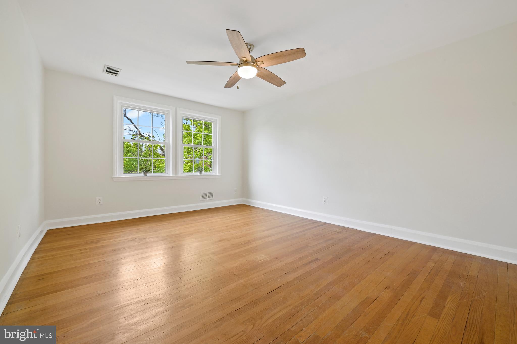 353 Whitfield Road Catonsville, MD 21228 - Photo 16 of 30 Primary bedroom view 2