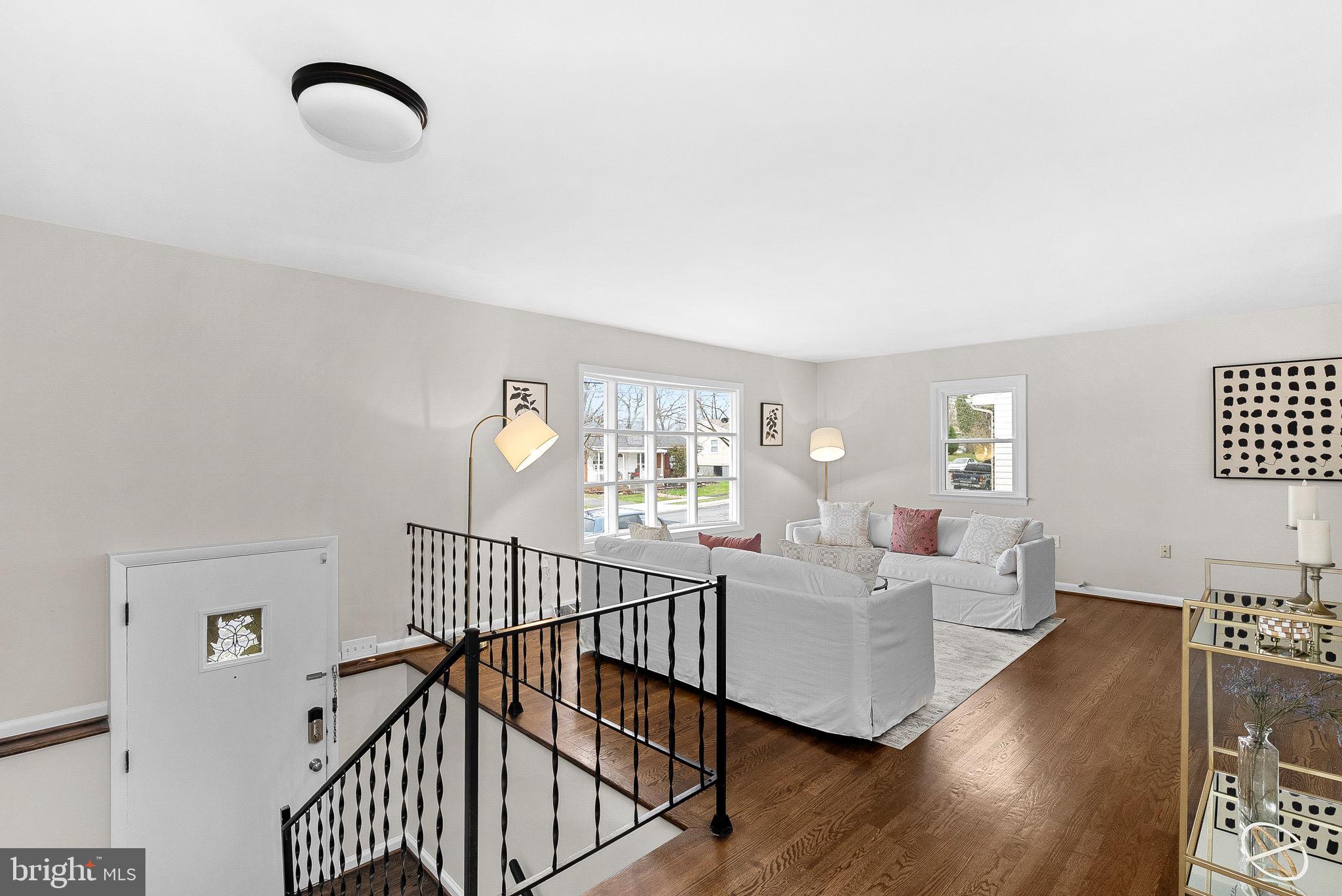 647 Battle Avenue Winchester, VA 22601 - Photo 4 of 44 a living room with furniture and wooden floor