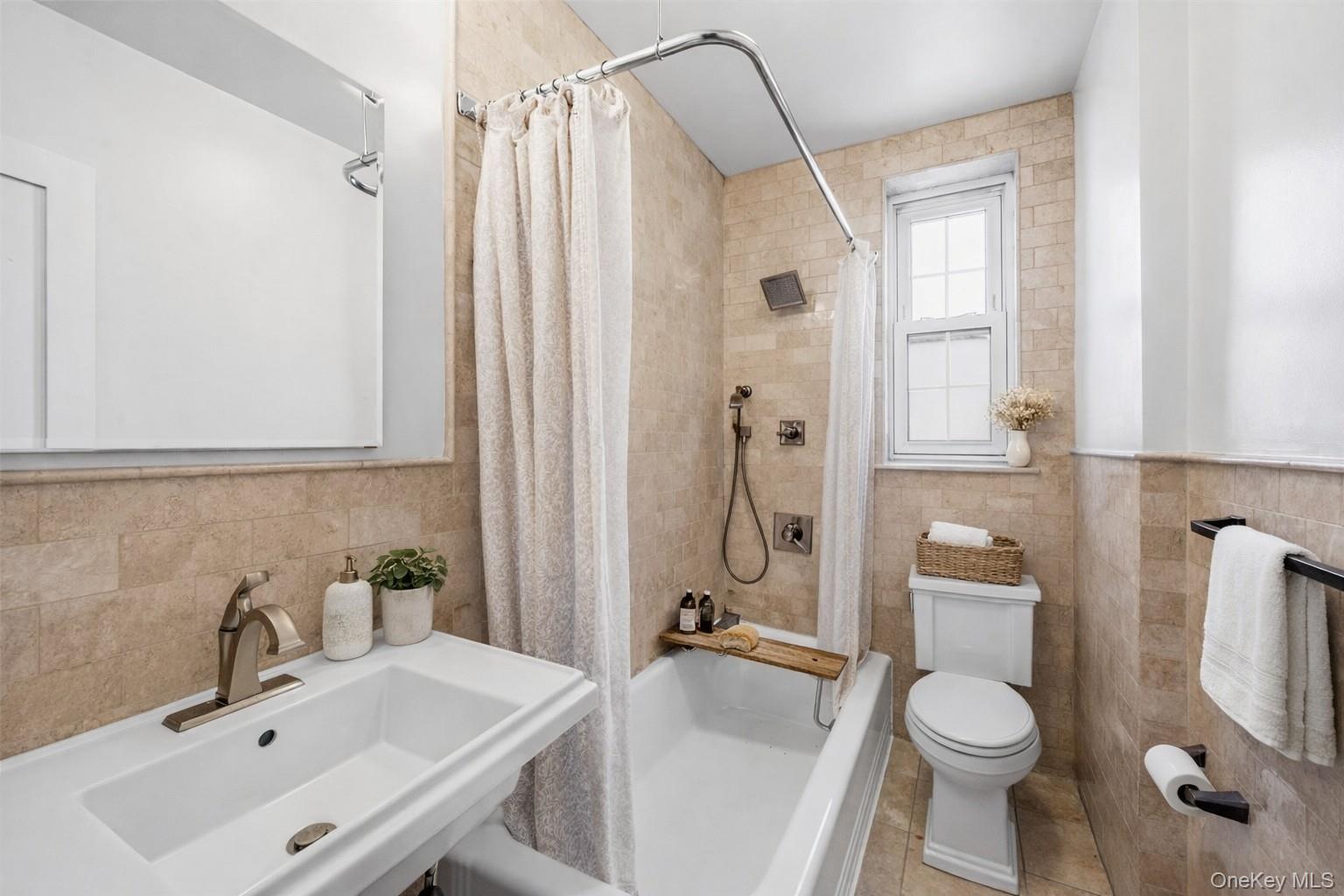 949 Palmer Road, Unit 3H Bronxville, NY 10708 - Photo 16 of 27 Virtually staged