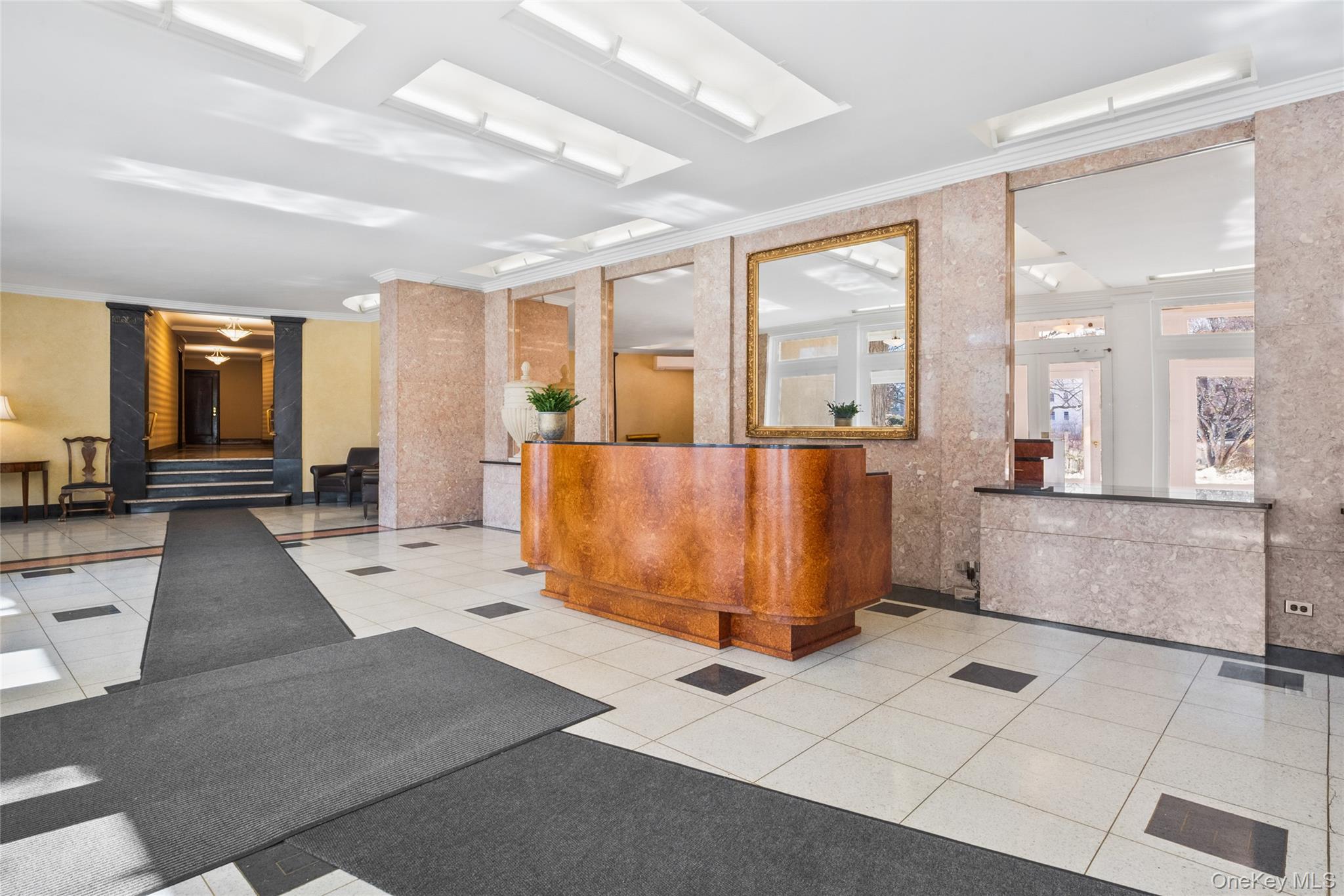 949 Palmer Road, Unit 3H Bronxville, NY 10708 - Photo 23 of 27 Doorman