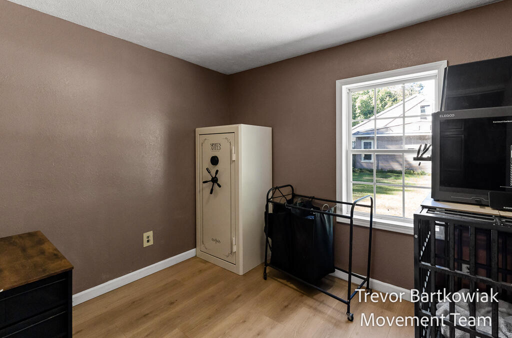 529 Porter Road Muskegon, MI 49441 - Photo 25 of 39 529PorterRd-32LoRes