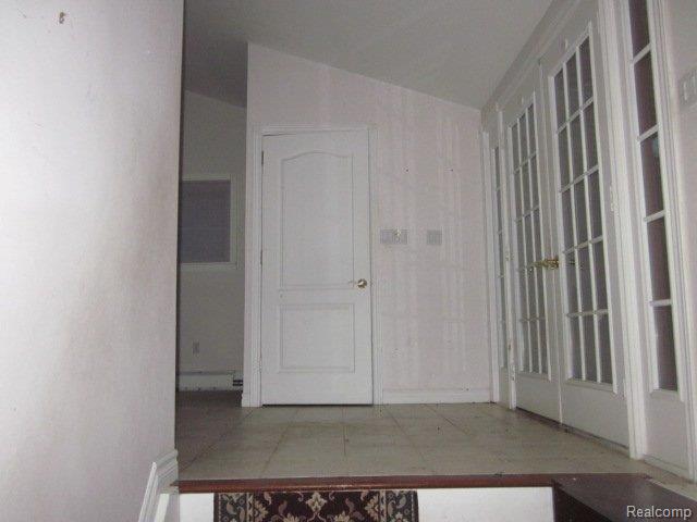 29900 Sugar Spring Road Farmington, MI 48334 - Photo 14 of 18 IMG_3602.JPG