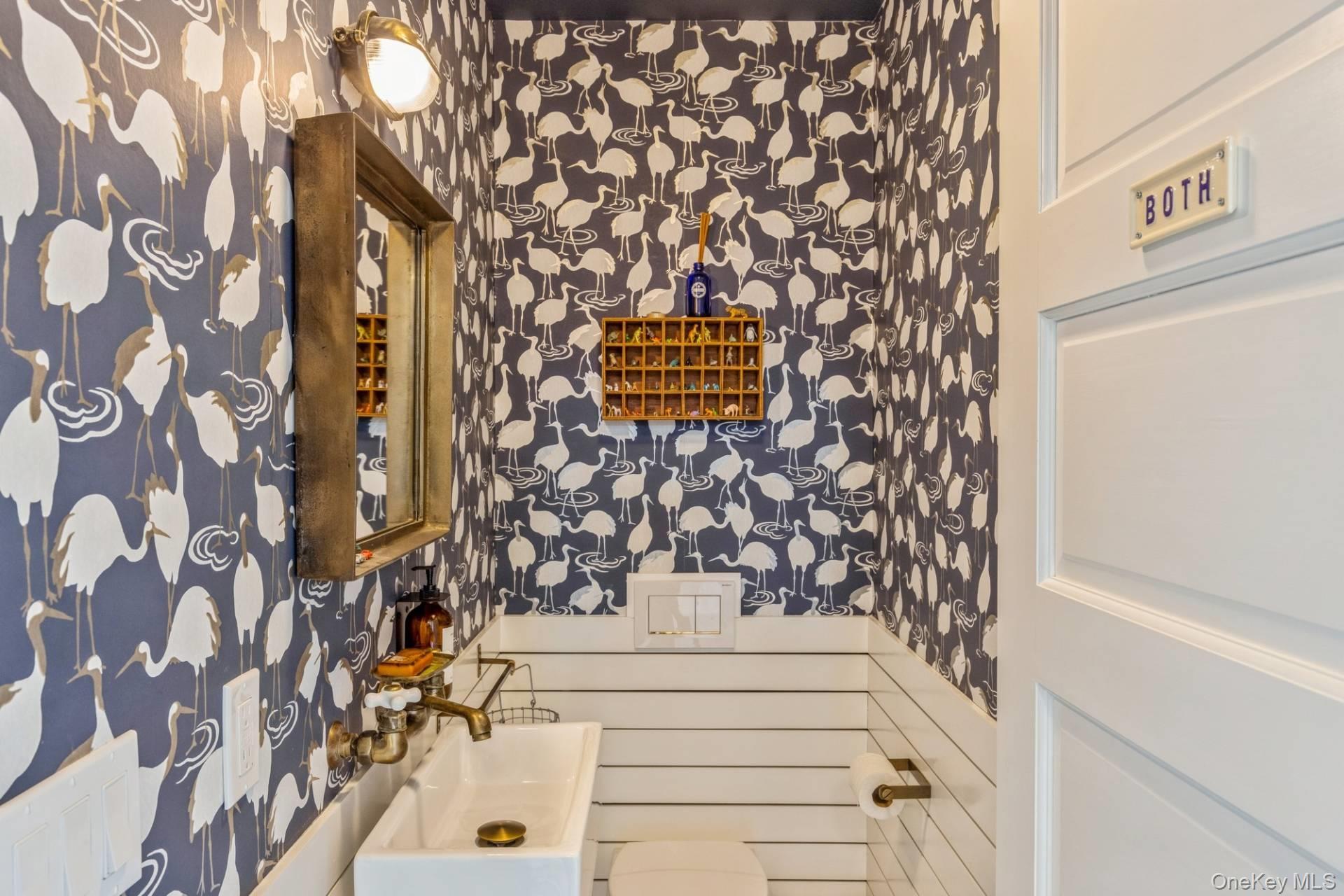 85 Camberly Road East Hampton, NY 11937 - Photo 13 of 17 a bathroom with a bathtub and shower