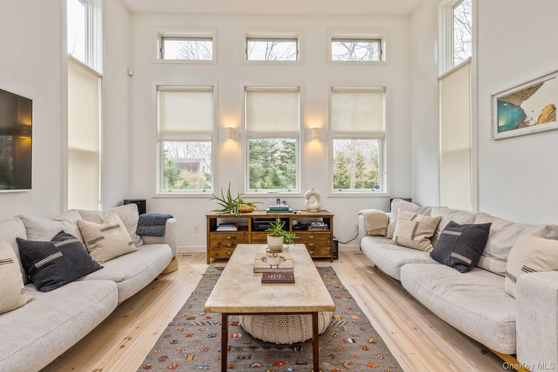 85 Camberly Road East Hampton, NY 11937 - Photo 3 of 4