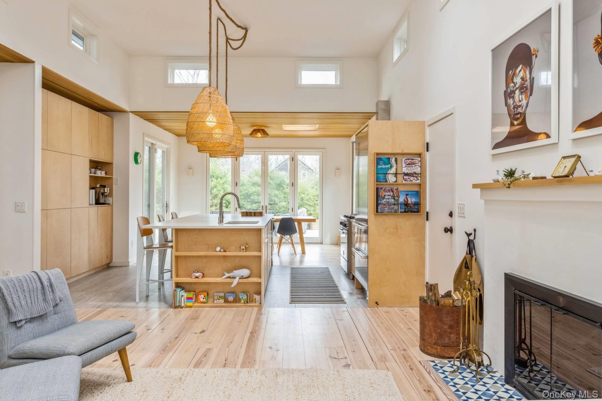 85 Camberly Road East Hampton, NY 11937 - Photo 4 of 4