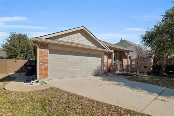 $2,095 | 440 Lead Creek Drive, Fort Worth, TX 76131