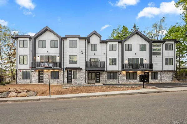 $1,249,000 | 1 Homestead Lane, Unit 201, Monsey, NY 10952