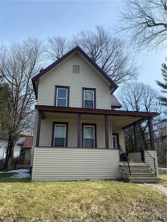 $850 | 302 North Rutland Street, Watertown, NY 13601