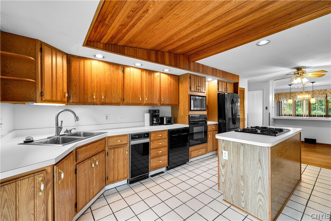 5589 Trenton Road Deerfield, NY 13502 - Photo 11 of 40