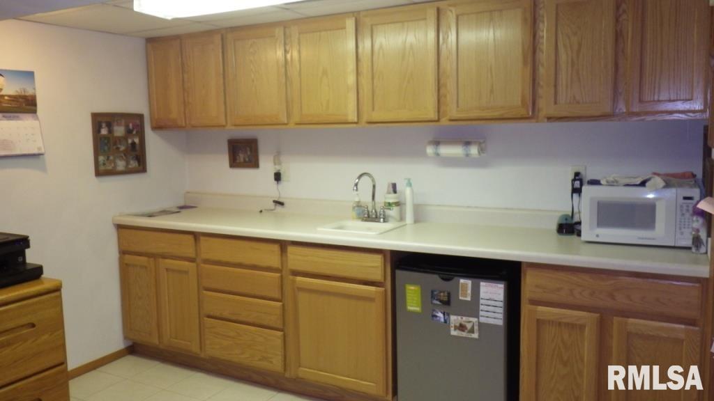 415 Ridge Drive Geneseo, IL 61254 - Photo 13 of 23 Gallery Image 13