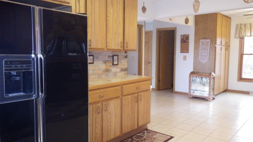 415 Ridge Drive Geneseo, IL 61254 - Photo 3 of 23 Gallery Image 3