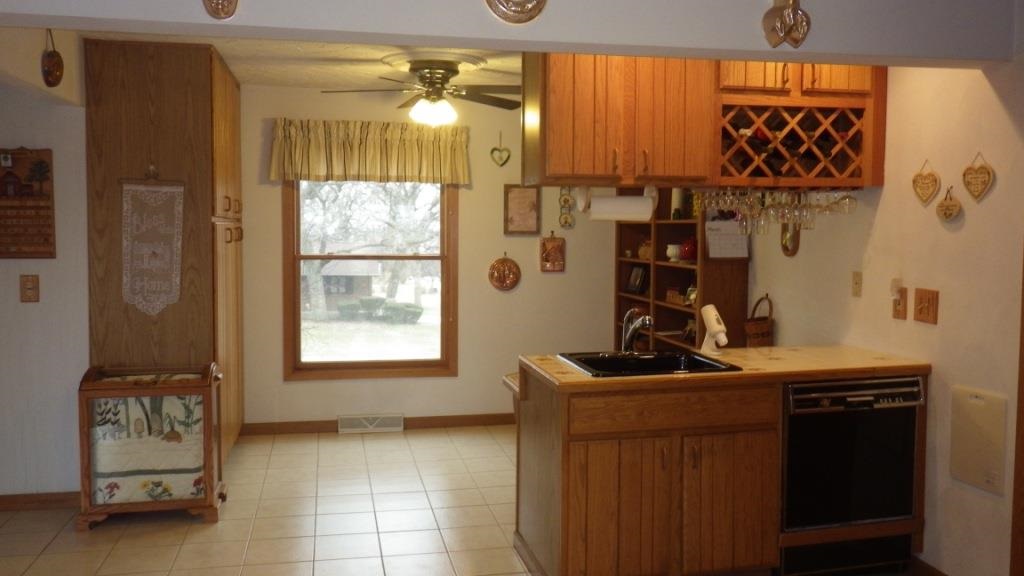 415 Ridge Drive Geneseo, IL 61254 - Photo 5 of 23 Gallery Image 5