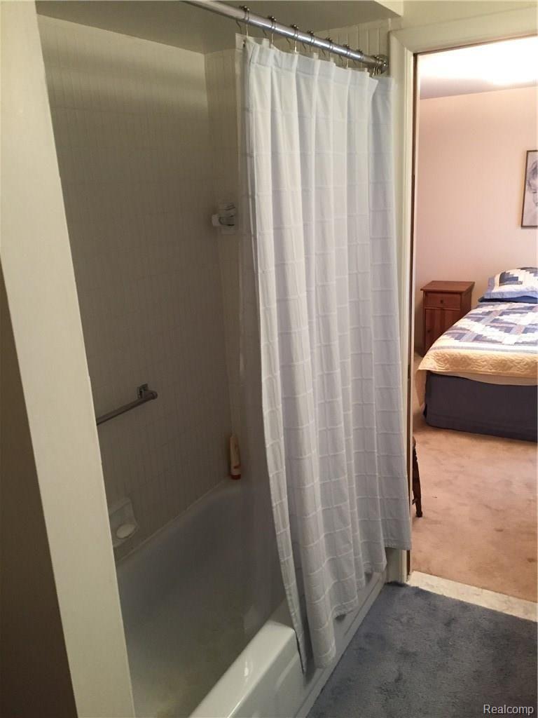 3523 Crooks Road Royal Oak, MI 48073 - Photo 15 of 17 Full Bath Shower/Tub