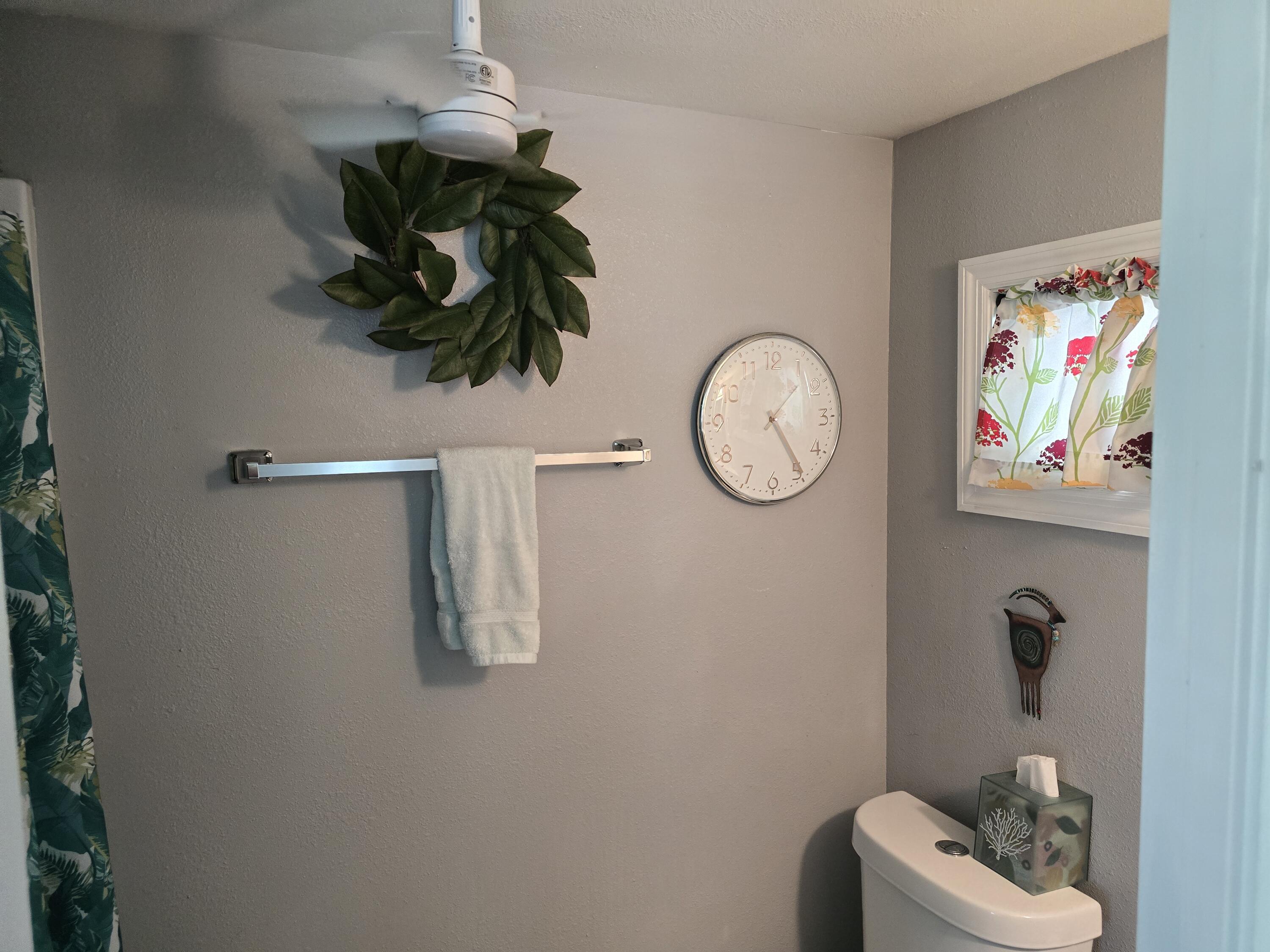 1061 Lake Circle Okeechobee, FL 34974 - Photo 13 of 41 20250405_132650