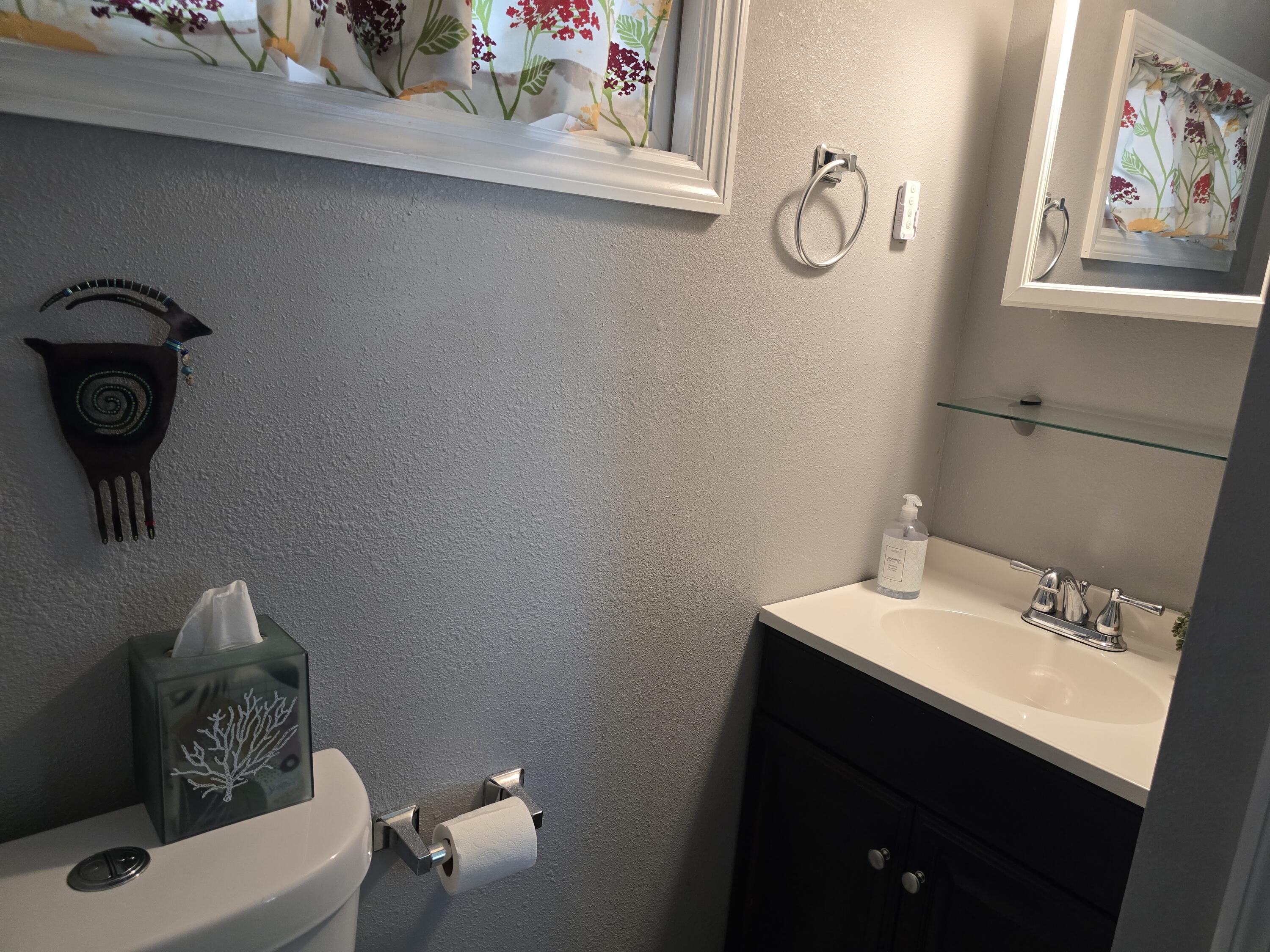 1061 Lake Circle Okeechobee, FL 34974 - Photo 14 of 41 20250405_133153